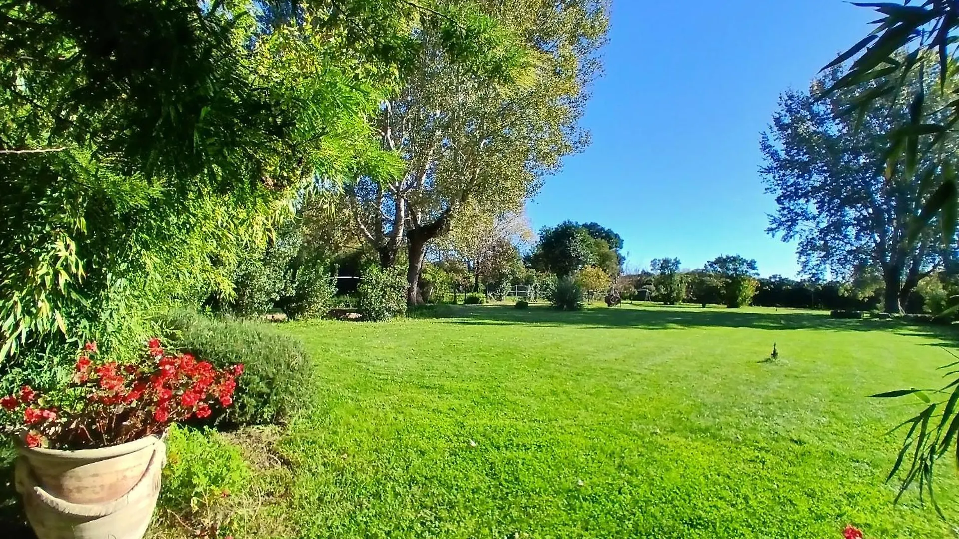 Domaine Du Lac De La Vallee La Roquette-sur-Siagne
