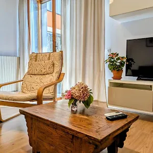  Apartment Viale Puccini - Free Gated Parking - 3 Minutes From Center Italien